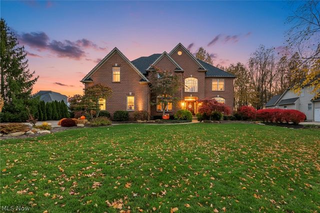 32811 Saint James Trail, Avon, OH 44011