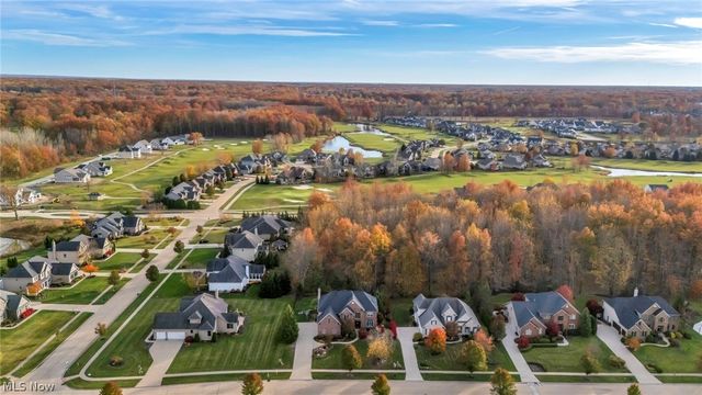 32811 Saint James Trail, Avon, OH 44011