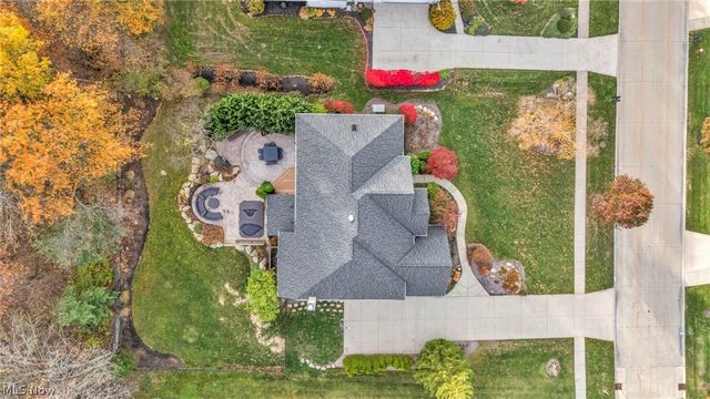 32811 Saint James Trail, Avon, OH 44011