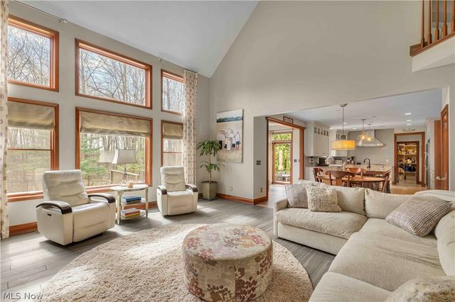 32811 Saint James Trail, Avon, OH 44011