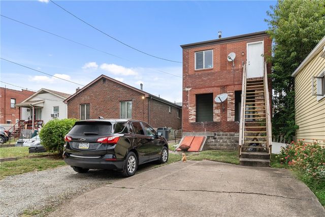 969 5th Avenue, East Mckeesport, PA 15035