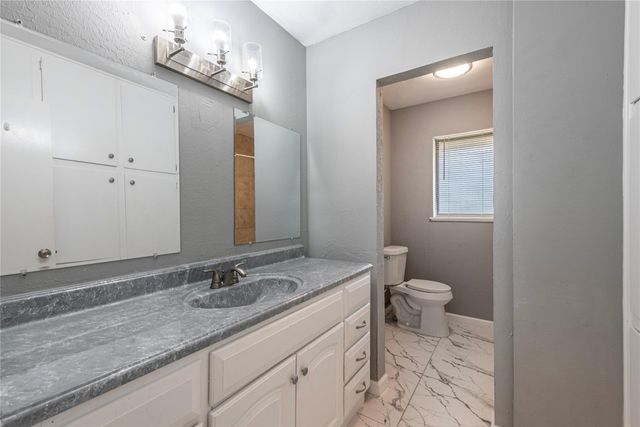 2511 Meadow Lane, La Marque, TX 77568
