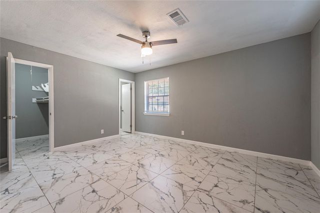 2511 Meadow Lane, La Marque, TX 77568