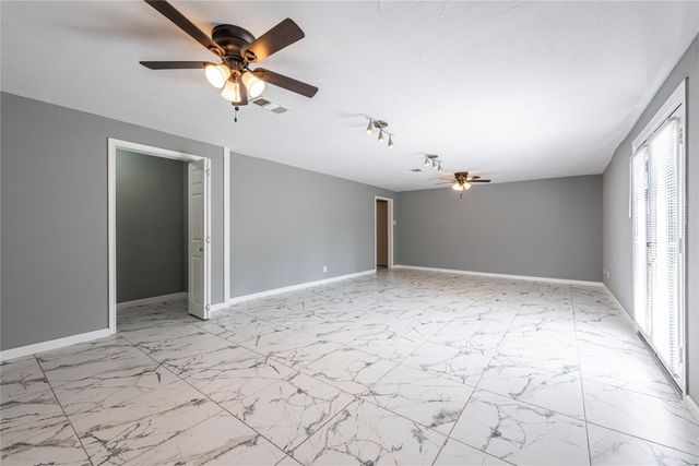 2511 Meadow Lane, La Marque, TX 77568