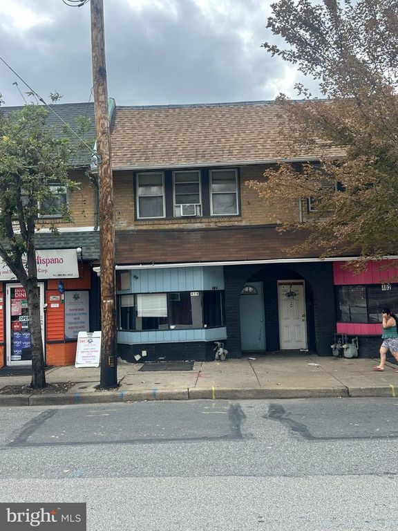 404 LONG LN, UPPER DARBY, PA 19082 — exterior