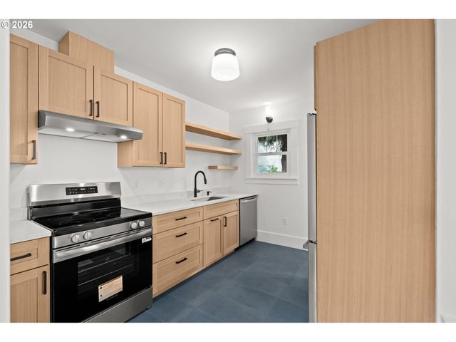 4105 Se 14TH Ave, Portland, OR 97202