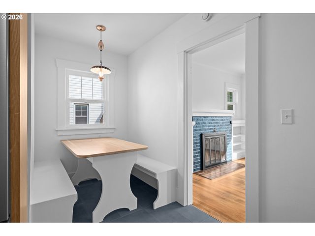 4105 Se 14TH Ave, Portland, OR 97202