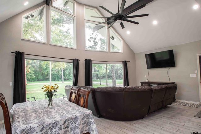 160 ACR 319, Frankston, TX 75763