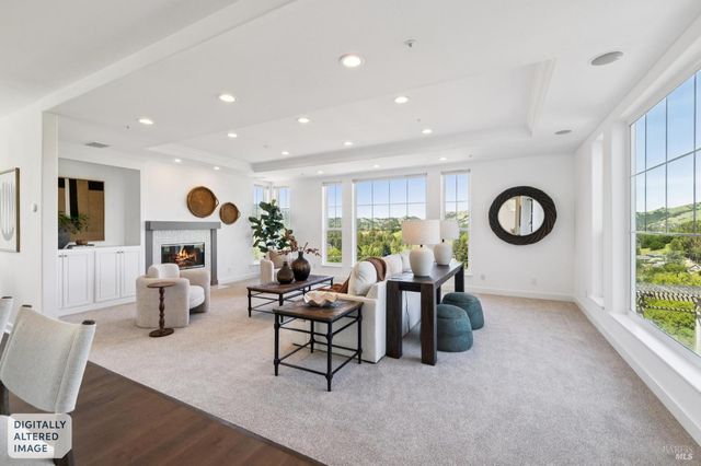 40 Miwok Dr, Novato, CA 94947