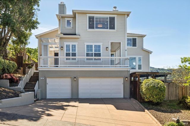 40 Miwok Dr, Novato, CA 94947