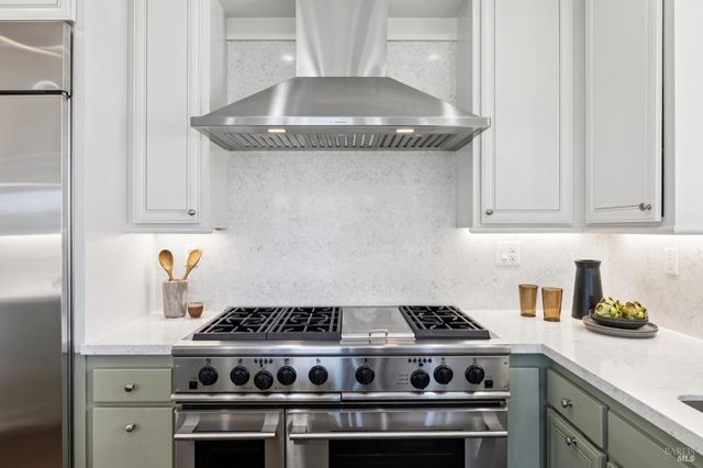 40 Miwok Dr, Novato, CA 94947