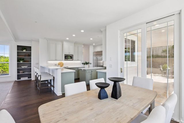 40 Miwok Dr, Novato, CA 94947