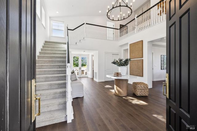 40 Miwok Dr, Novato, CA 94947