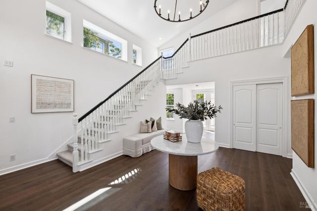 40 Miwok Dr, Novato, CA 94947