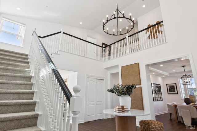 40 Miwok Dr, Novato, CA 94947