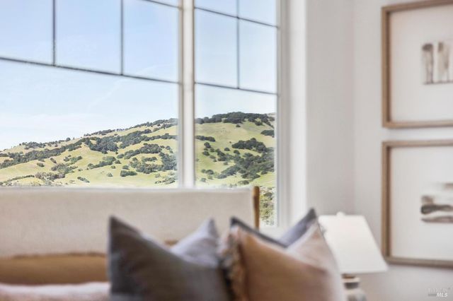 40 Miwok Dr, Novato, CA 94947