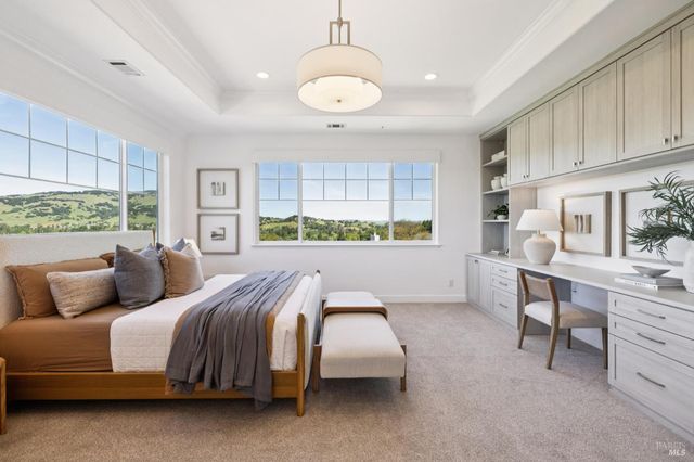 40 Miwok Dr, Novato, CA 94947