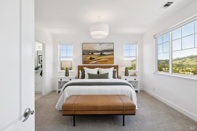 40 Miwok Dr, Novato, CA 94947