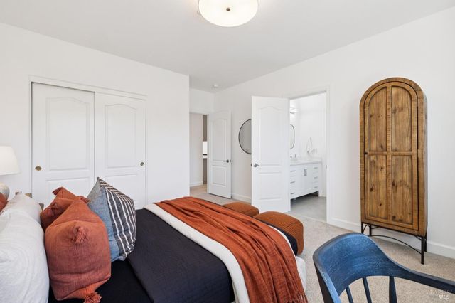 40 Miwok Dr, Novato, CA 94947