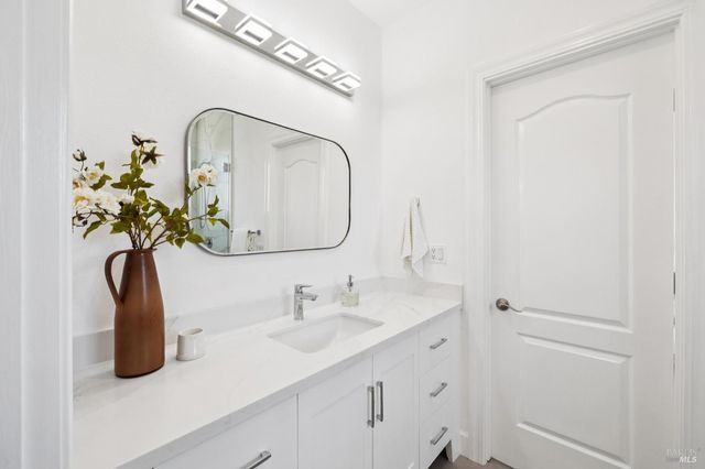 40 Miwok Dr, Novato, CA 94947