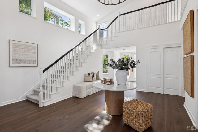 40 Miwok Dr, Novato, CA 94947