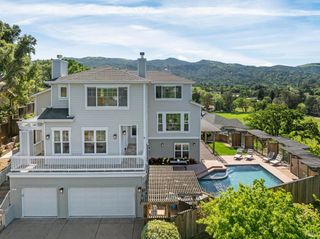 40 Miwok Dr, Novato, CA 94947
