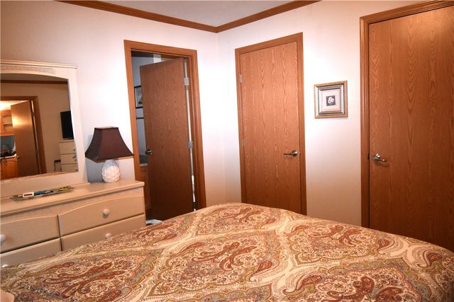 5 Lexington Dr, New Sewickley Twp, PA 15042