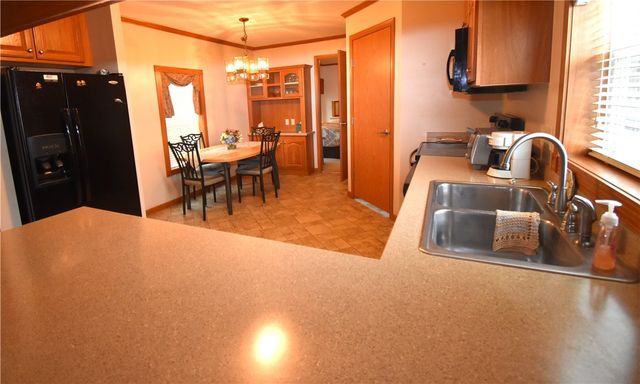 5 Lexington Dr, New Sewickley Twp, PA 15042