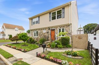 116 Ocean Avenue, North Middletown, NJ 07748