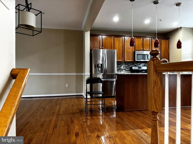 9821 SOLAR CRSE, Laurel, MD 20723