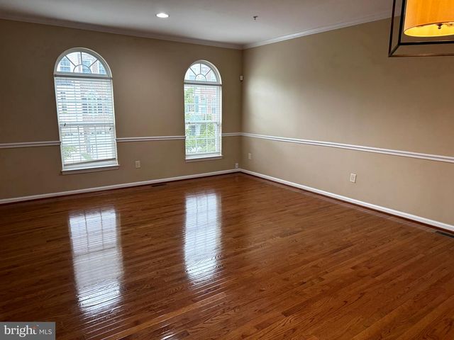 9821 SOLAR CRSE, Laurel, MD 20723