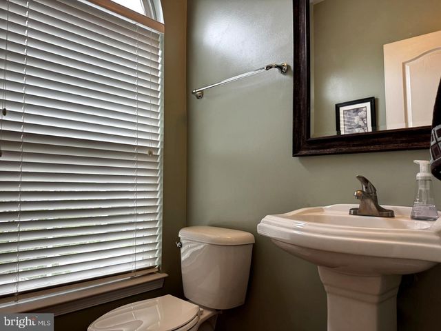 9821 SOLAR CRSE, Laurel, MD 20723