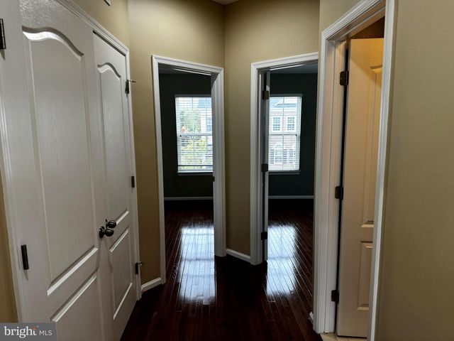 9821 SOLAR CRSE, Laurel, MD 20723