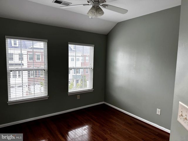 9821 SOLAR CRSE, Laurel, MD 20723
