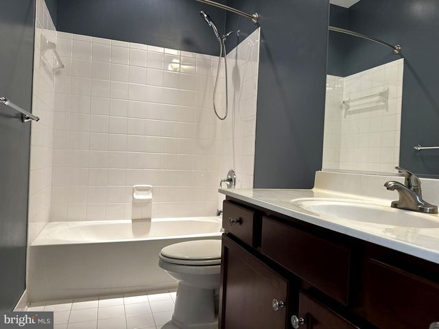 9821 SOLAR CRSE, Laurel, MD 20723