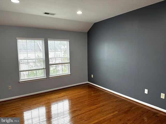 9821 SOLAR CRSE, Laurel, MD 20723