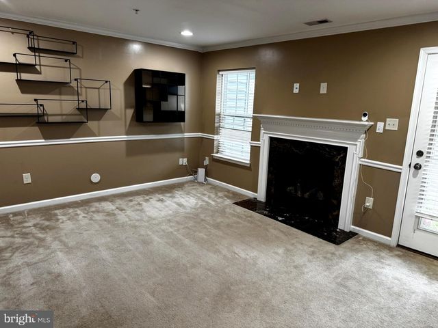 9821 SOLAR CRSE, Laurel, MD 20723