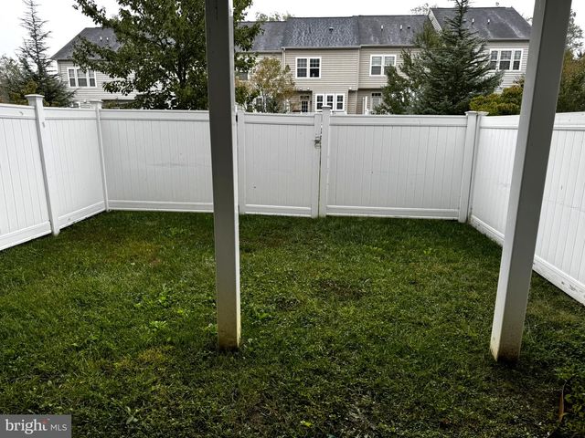 9821 SOLAR CRSE, Laurel, MD 20723