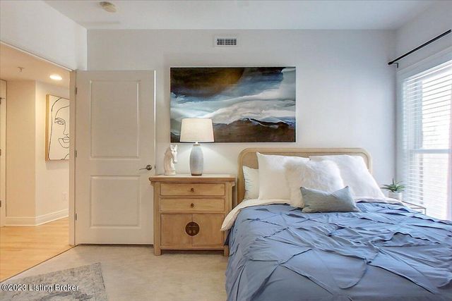 10605 Meeting St 403, Louisville, KY 40059