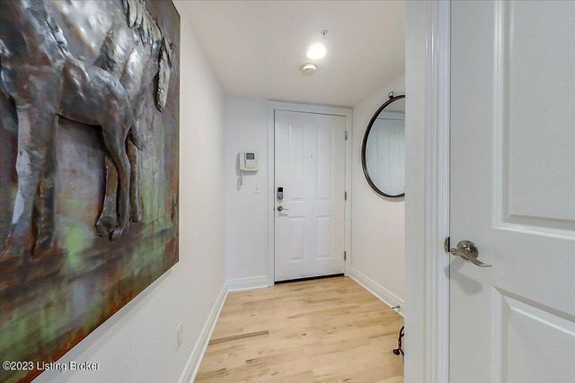 10605 Meeting St 403, Louisville, KY 40059