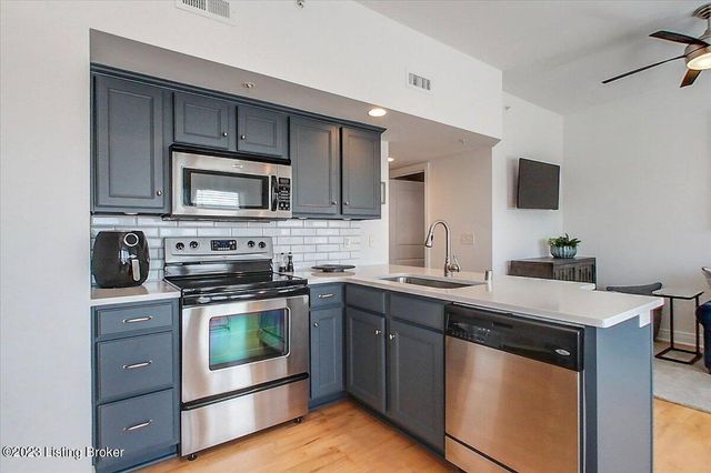 10605 Meeting St 403, Louisville, KY 40059