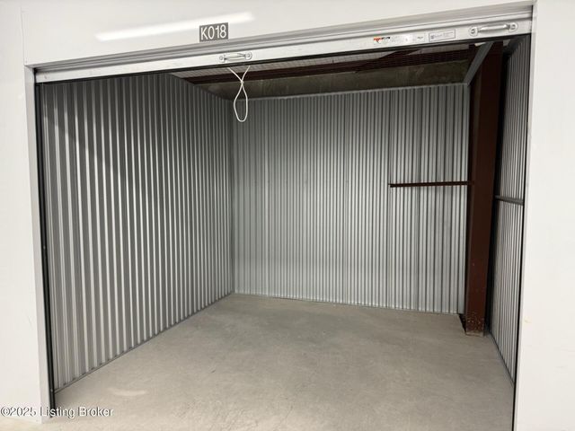 10605 Meeting St 403, Louisville, KY 40059