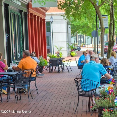 10605 Meeting St 403, Louisville, KY 40059