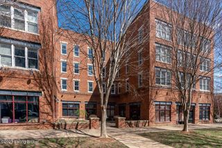 10605 Meeting St 403, Louisville, KY 40059