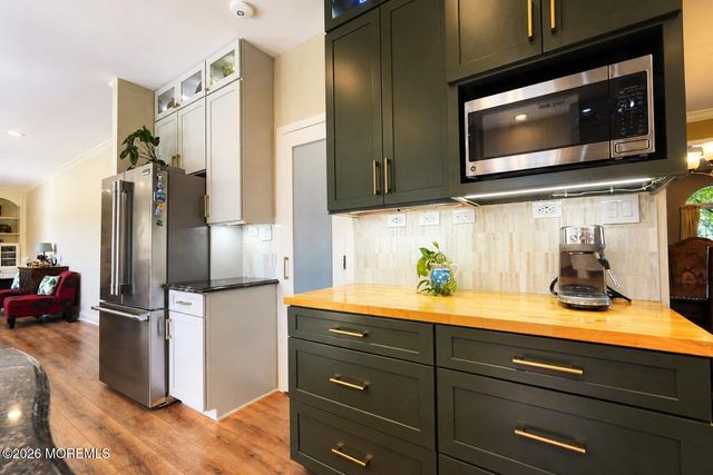 511 Bittersweet Drive, Morganville, NJ 07751