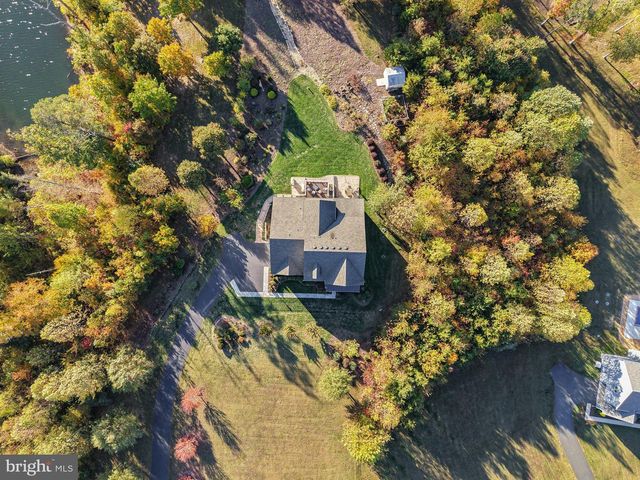 165 EDGEWATER DR, Fredericksburg, VA 22406