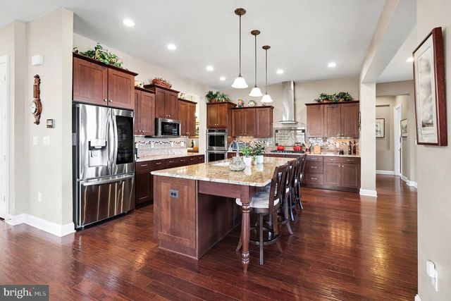 165 EDGEWATER DR, Fredericksburg, VA 22406