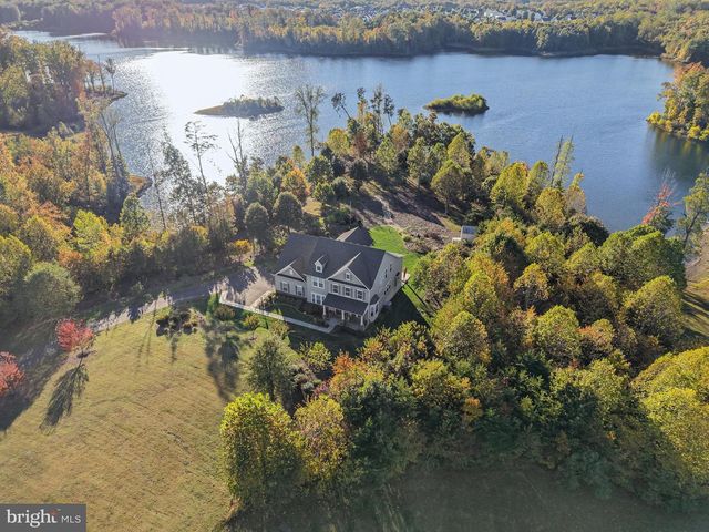 165 EDGEWATER DR, Fredericksburg, VA 22406