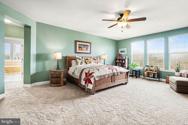 165 EDGEWATER DR, Fredericksburg, VA 22406