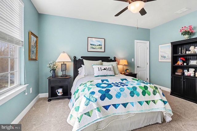 165 EDGEWATER DR, Fredericksburg, VA 22406